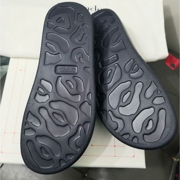 NWT Alexander McQueen slides in size 38.5 - Picture 3 of 3